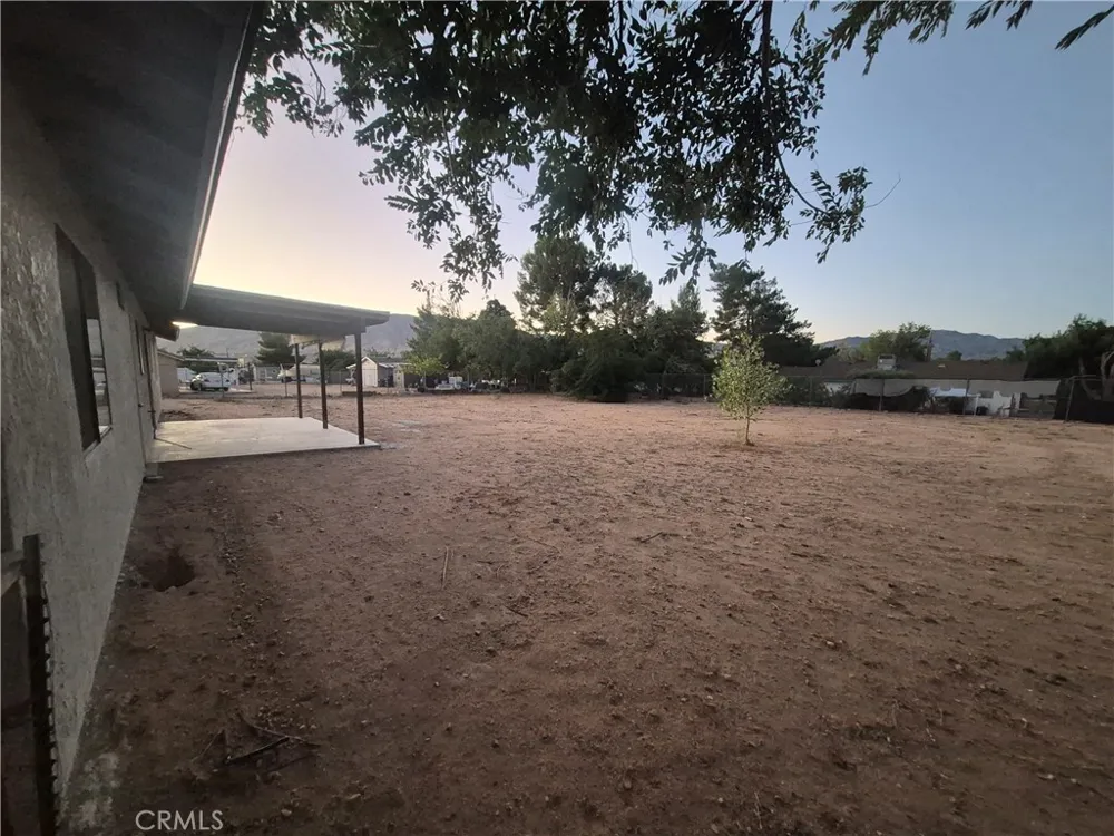 19145 Sheffield Hesperia, CA 92345