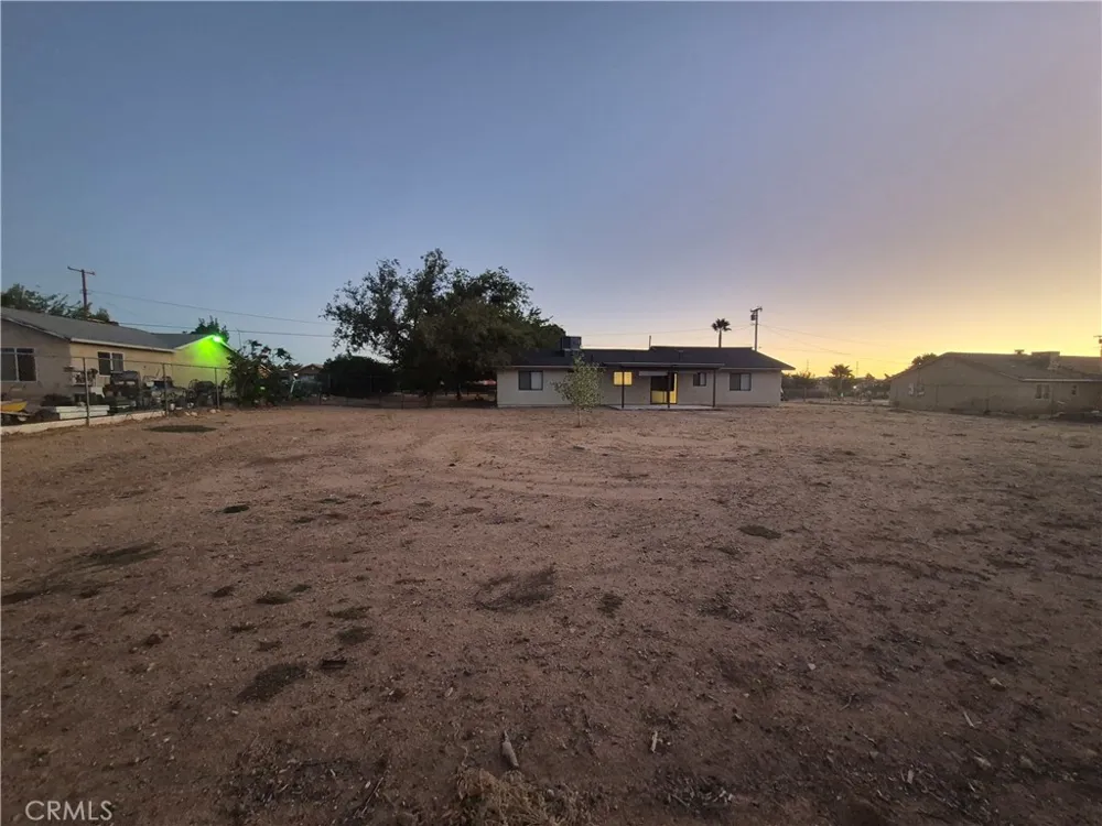 19145 Sheffield Hesperia, CA 92345