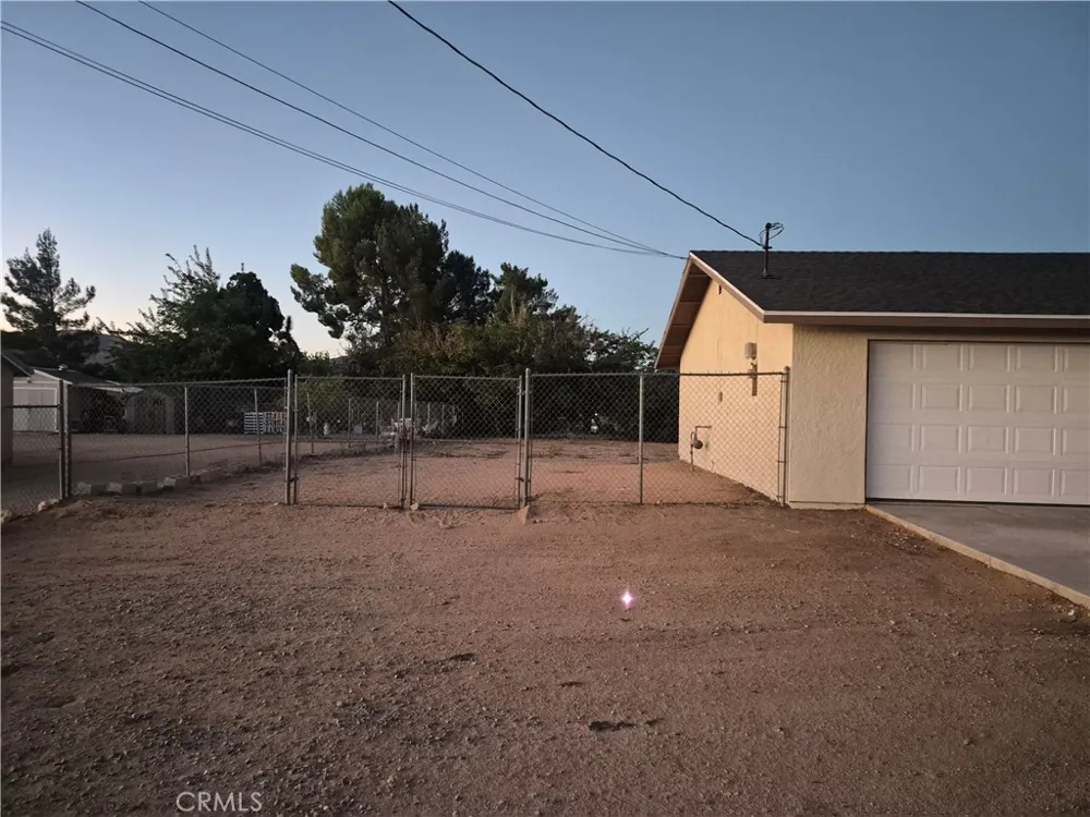 19145 Sheffield Hesperia, CA 92345