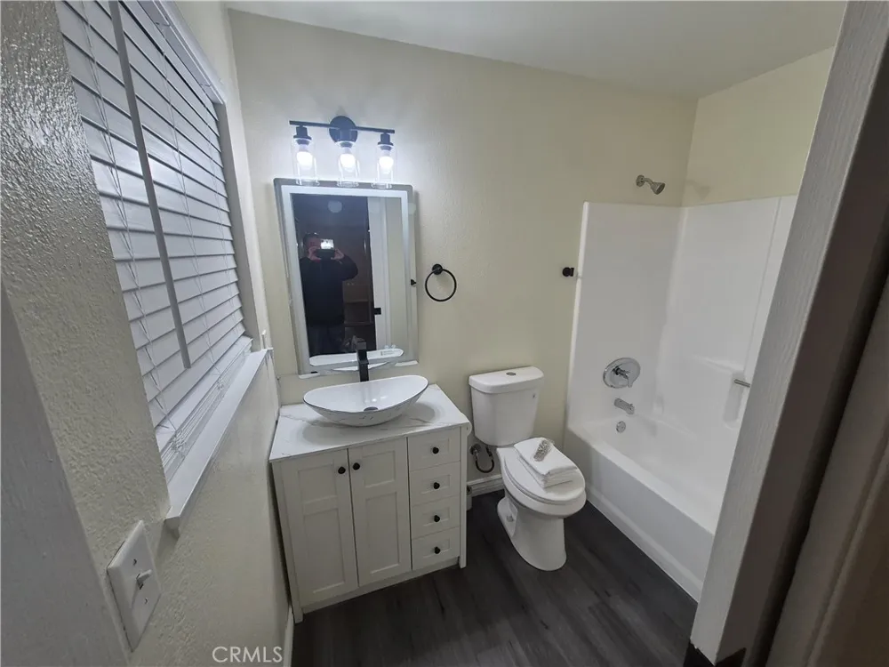 19145 Sheffield Hesperia, CA 92345