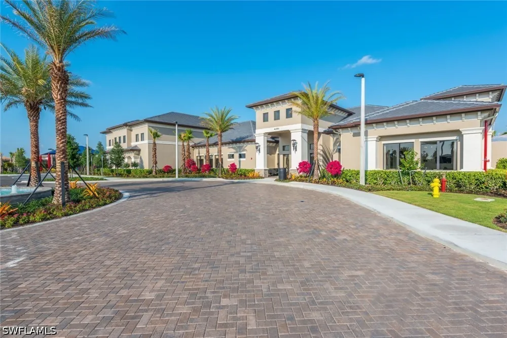 Aspen Chase Drive Naples, FL 34119