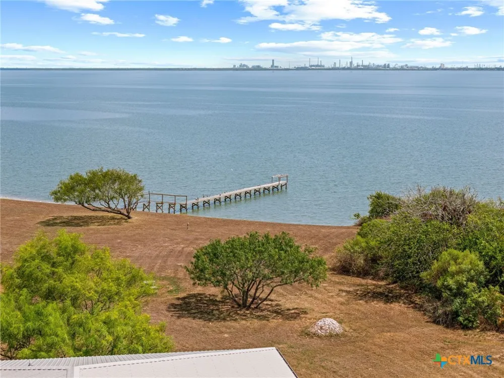 96 E Meadowlark Drive Port Lavaca, TX 77979