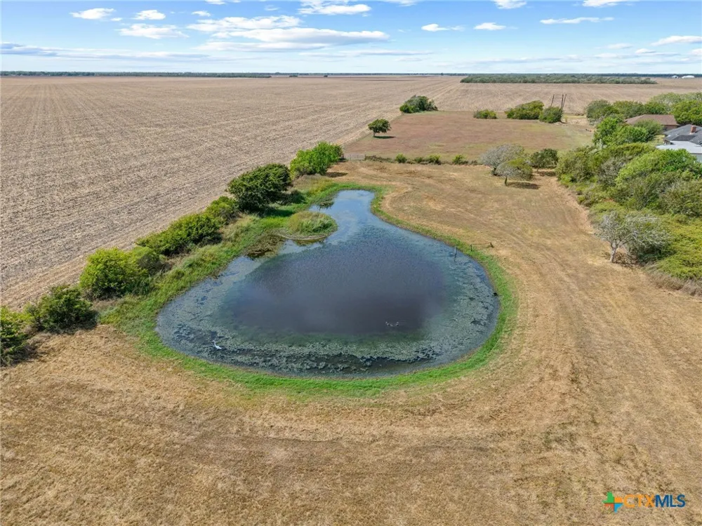 96 E Meadowlark Drive Port Lavaca, TX 77979