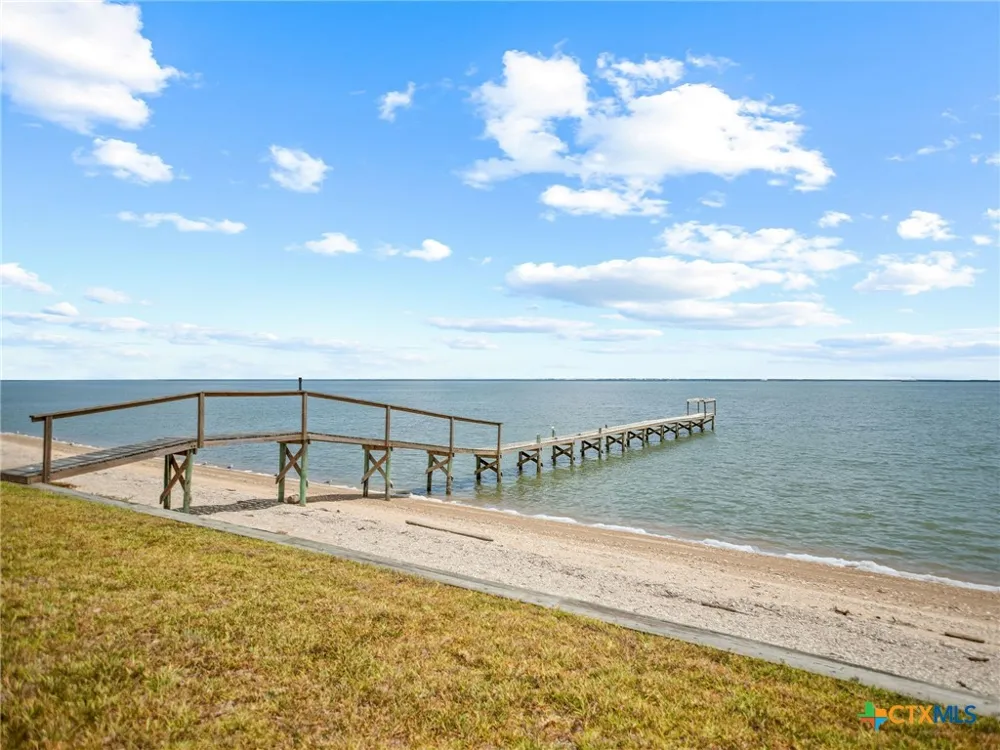 96 E Meadowlark Drive Port Lavaca, TX 77979