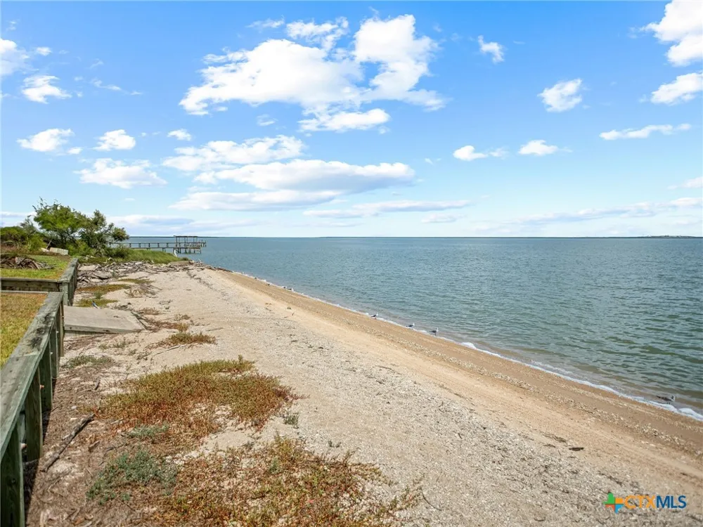 96 E Meadowlark Drive Port Lavaca, TX 77979
