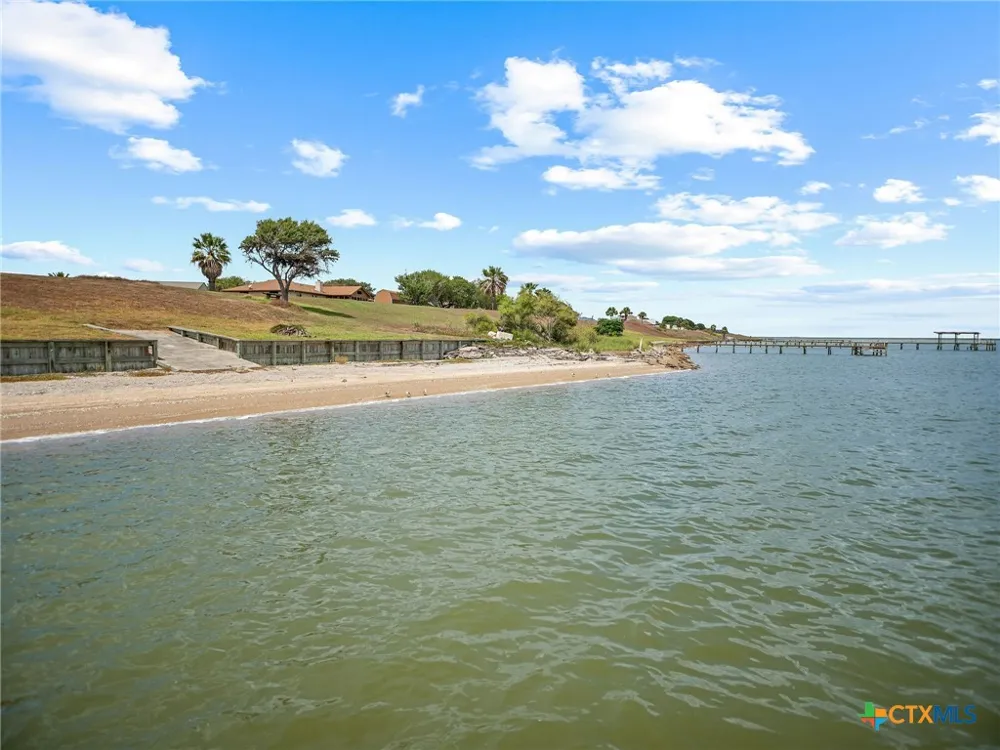 96 E Meadowlark Drive Port Lavaca, TX 77979