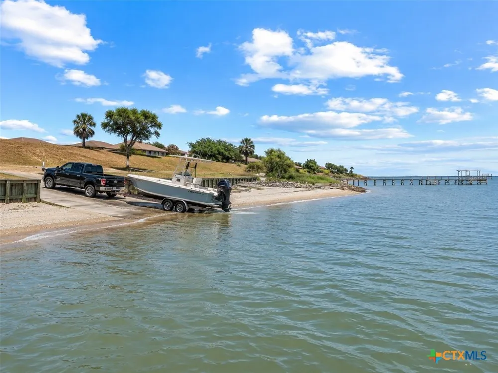 96 E Meadowlark Drive Port Lavaca, TX 77979
