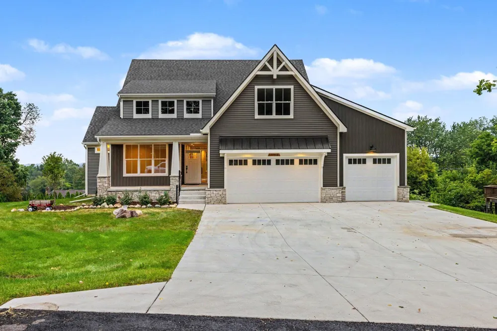 1752 Milford Heights Drive Milford, MI 48381