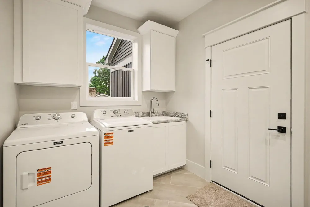 1752 Milford Heights Drive Milford, MI 48381