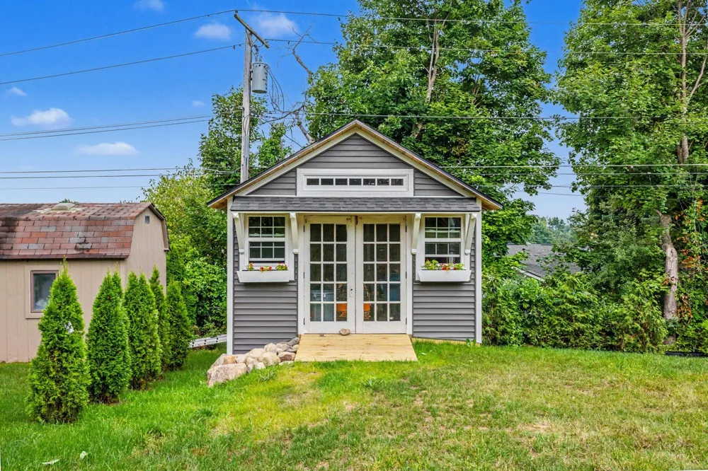 1752 Milford Heights Drive Milford, MI 48381