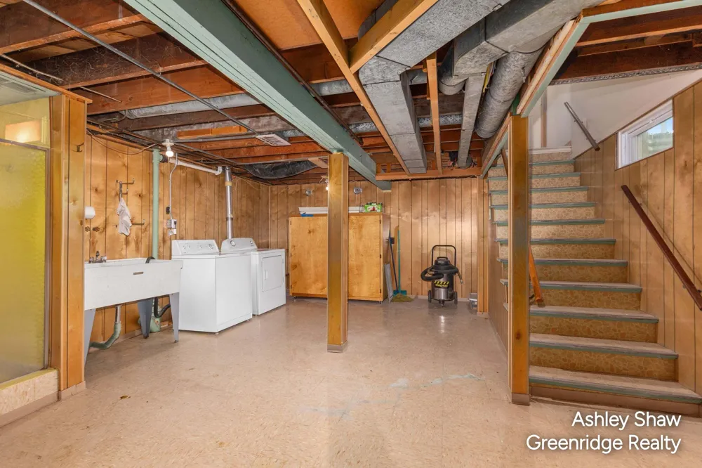 750 Pine Avenue Holland, MI 49423