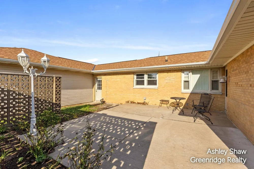 750 Pine Avenue Holland, MI 49423