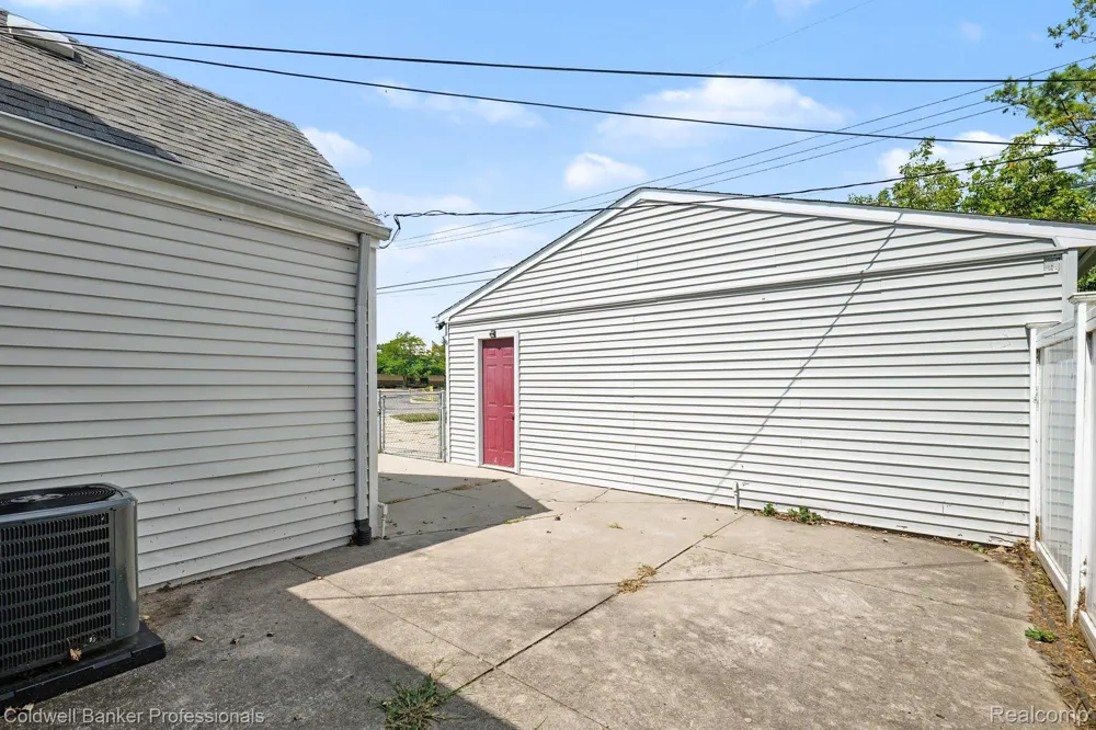 20409 Colman Street Clinton Charter Township, MI 48035