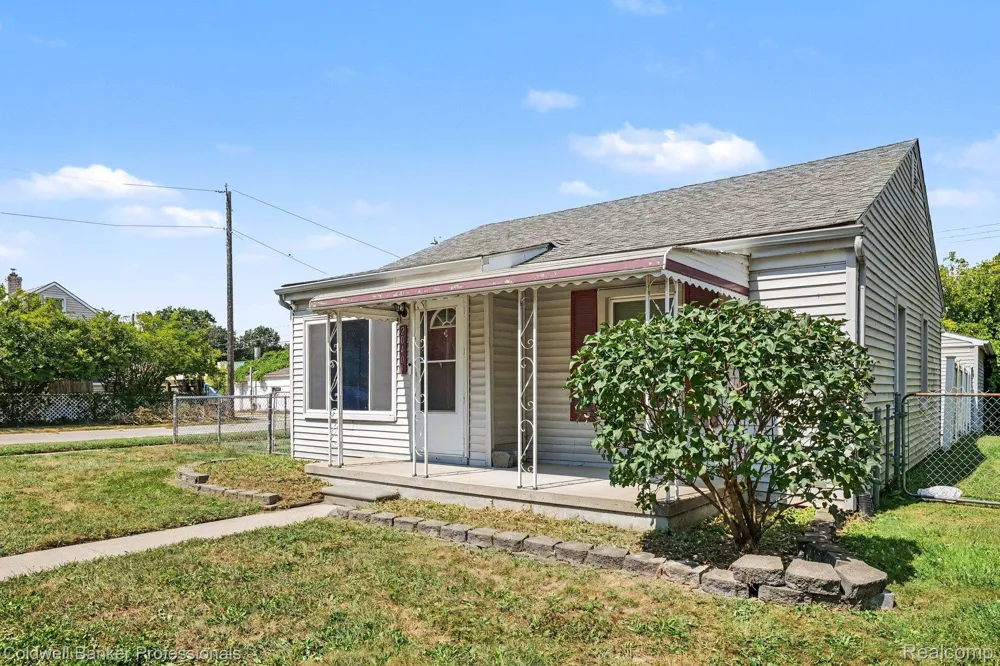20409 Colman Street Clinton Charter Township, MI 48035