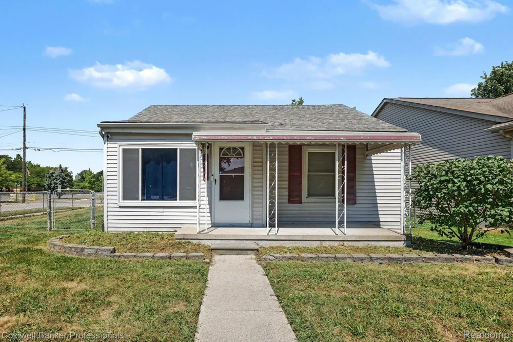 20409 Colman Street Clinton Charter Township, MI 48035