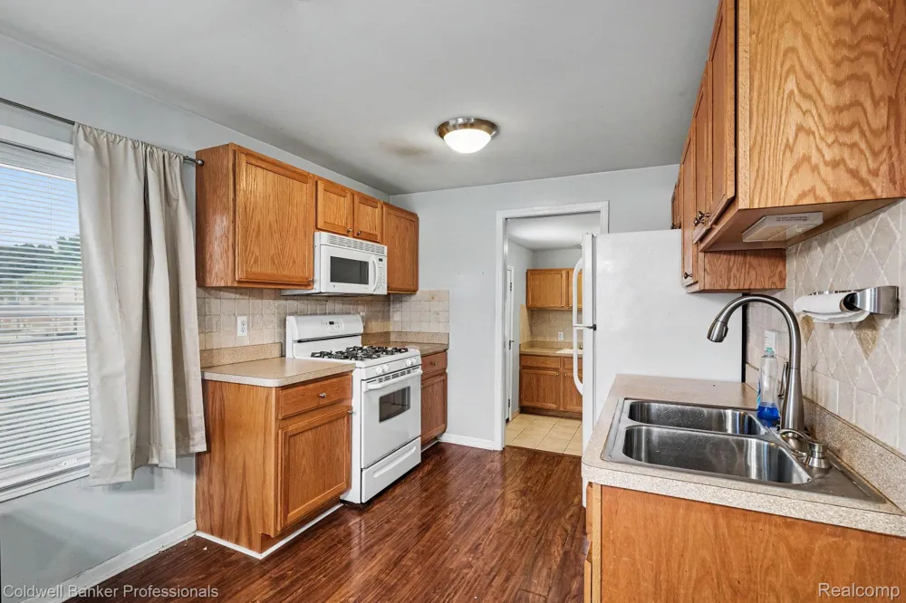 20409 Colman Street Clinton Charter Township, MI 48035
