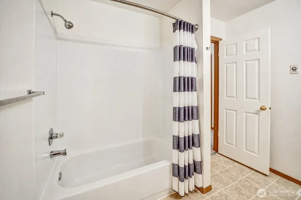 15 87th Avenue NE #B Lake Stevens, WA 98258