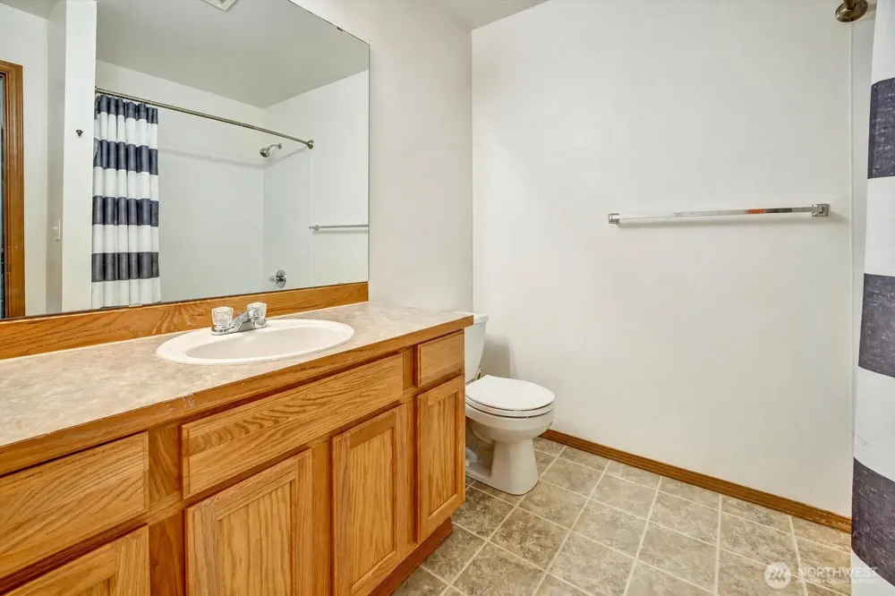 15 87th Avenue NE #B Lake Stevens, WA 98258