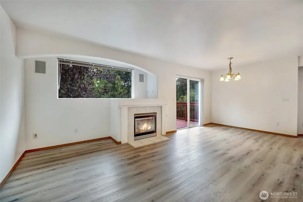15 87th Avenue NE #B Lake Stevens, WA 98258