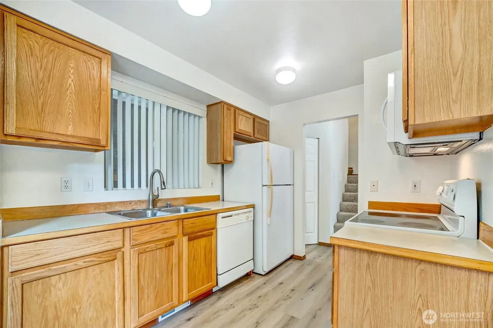 15 87th Avenue NE #B Lake Stevens, WA 98258