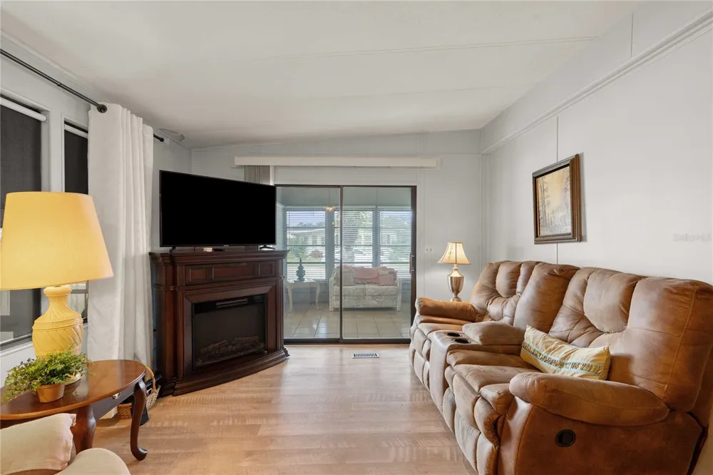 36346 LE SABRE WAY Zephyrhills, FL 33541
