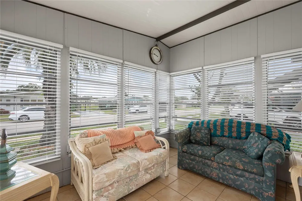 36346 LE SABRE WAY Zephyrhills, FL 33541