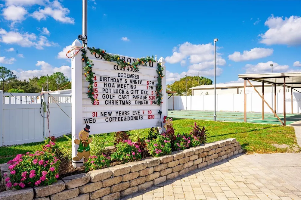 36346 LE SABRE WAY Zephyrhills, FL 33541