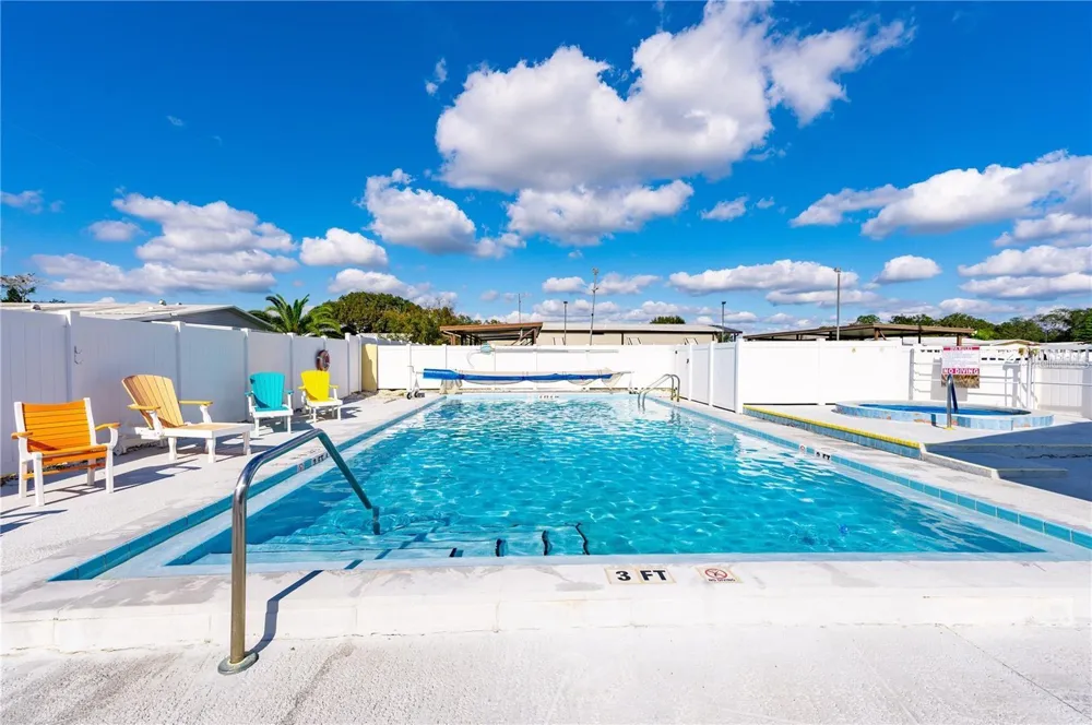 36346 LE SABRE WAY Zephyrhills, FL 33541