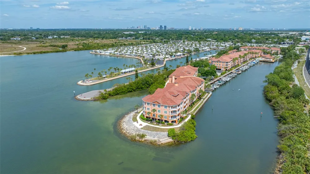 5000 CULBREATH KEY WAY #1-201 Tampa, FL 33611