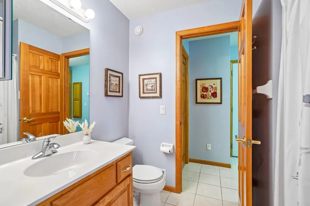 7247 Lake Ridge Drive Savage, MN 55378