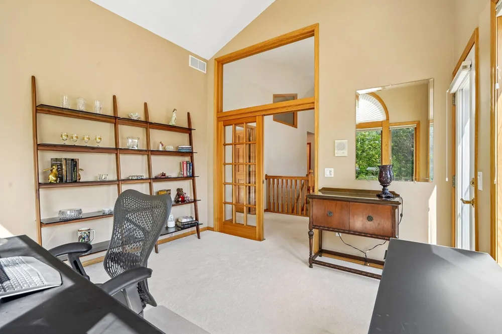 7247 Lake Ridge Drive Savage, MN 55378