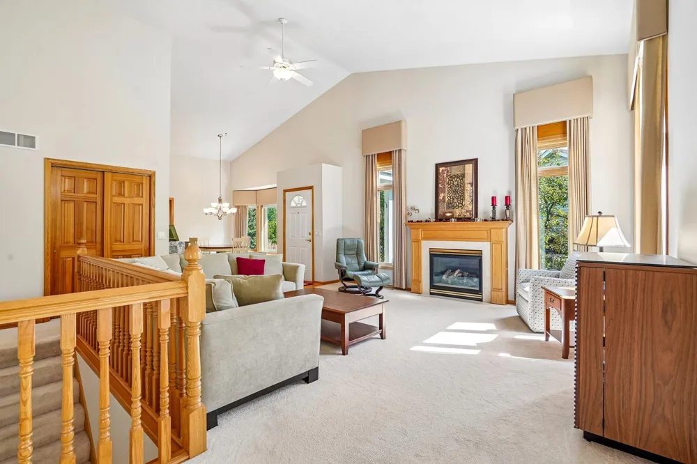 7247 Lake Ridge Drive Savage, MN 55378