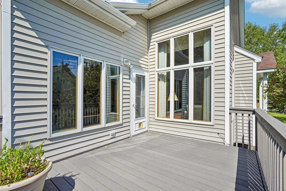 7247 Lake Ridge Drive Savage, MN 55378