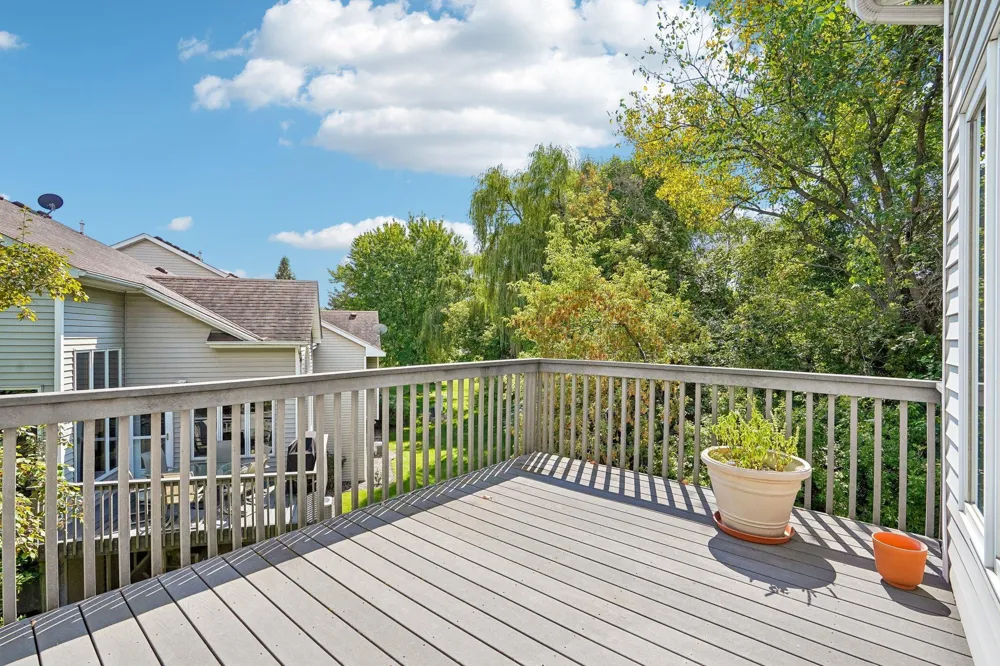 7247 Lake Ridge Drive Savage, MN 55378