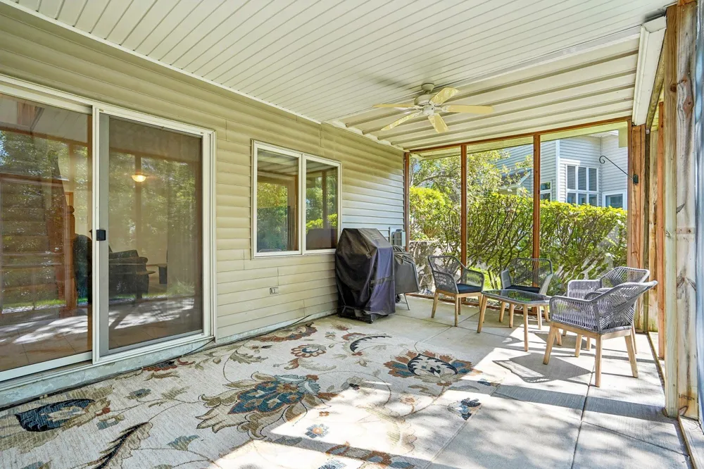 7247 Lake Ridge Drive Savage, MN 55378