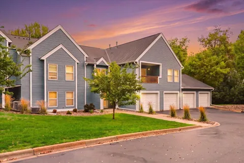 1381 Berry Ridge Road #404