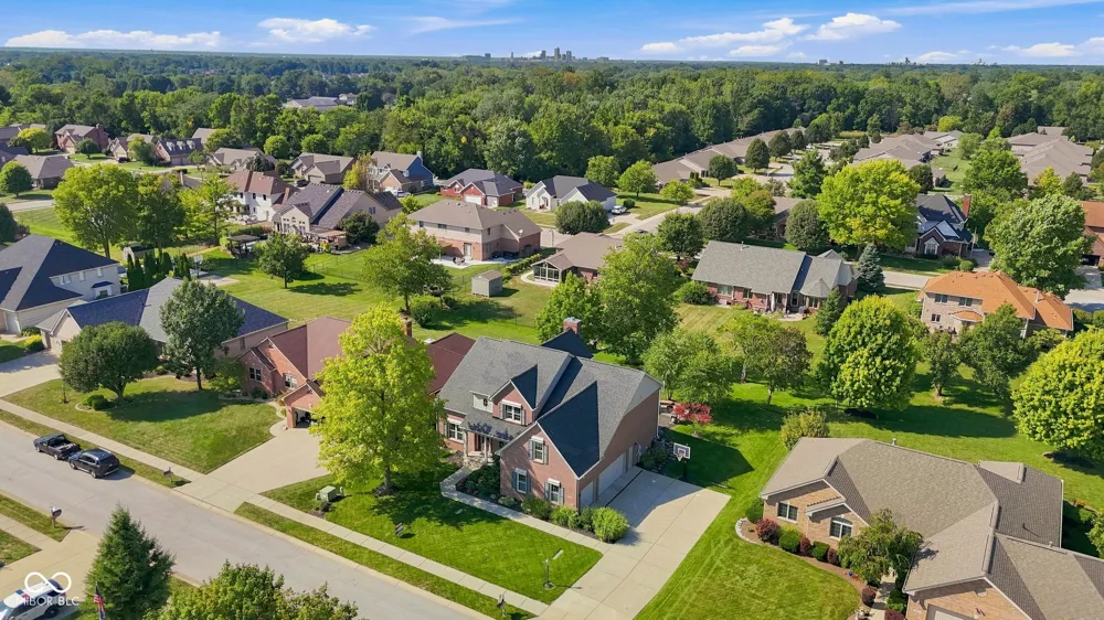 4814 Goldenrain Court Indianapolis, IN 46237