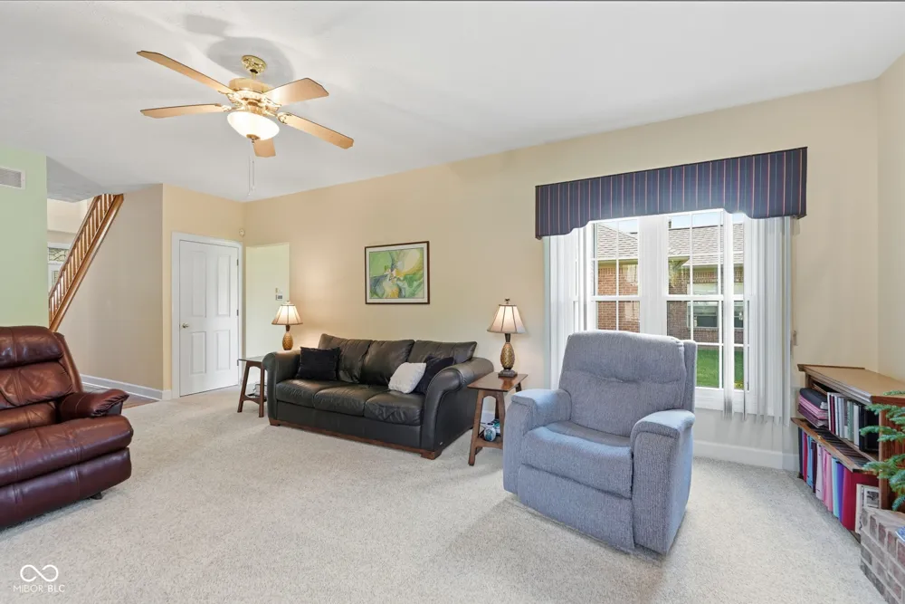 4814 Goldenrain Court Indianapolis, IN 46237