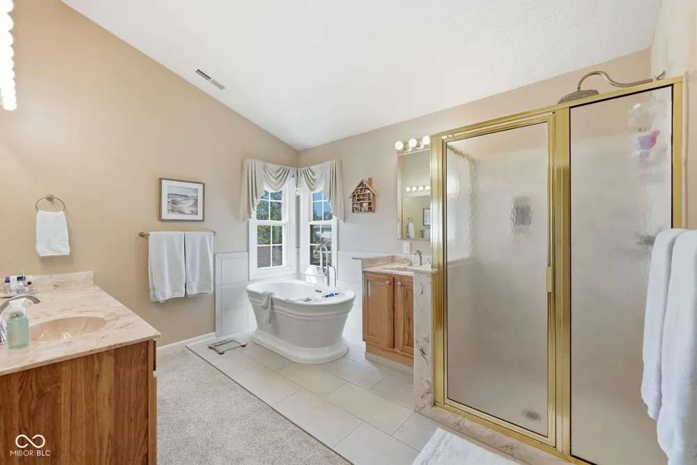 4814 Goldenrain Court Indianapolis, IN 46237
