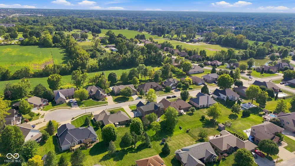 4814 Goldenrain Court Indianapolis, IN 46237