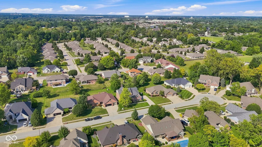 4814 Goldenrain Court Indianapolis, IN 46237