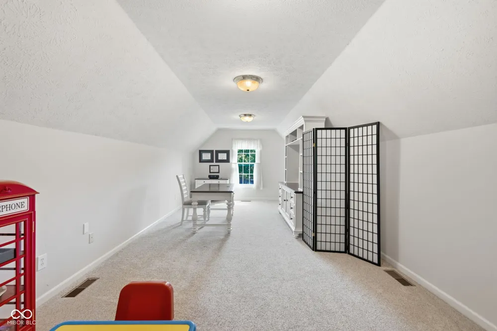 4814 Goldenrain Court Indianapolis, IN 46237