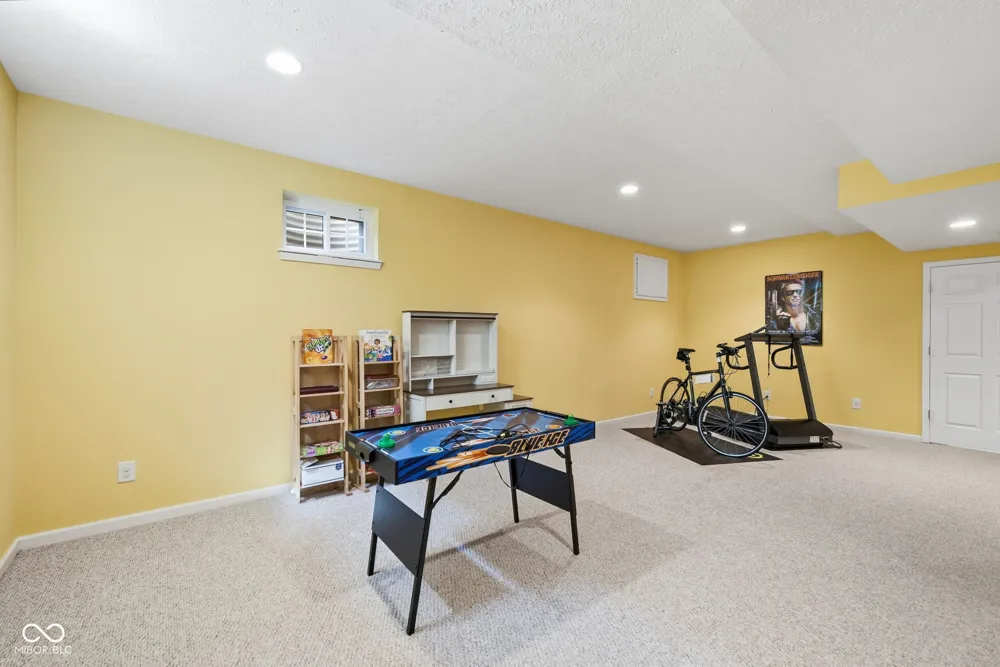 4814 Goldenrain Court Indianapolis, IN 46237