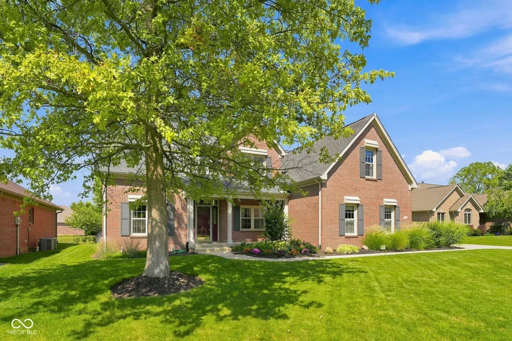 4814 Goldenrain Court Indianapolis, IN 46237