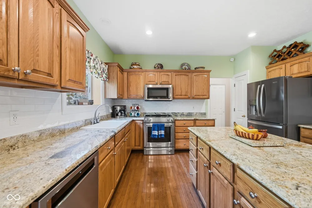 4814 Goldenrain Court Indianapolis, IN 46237