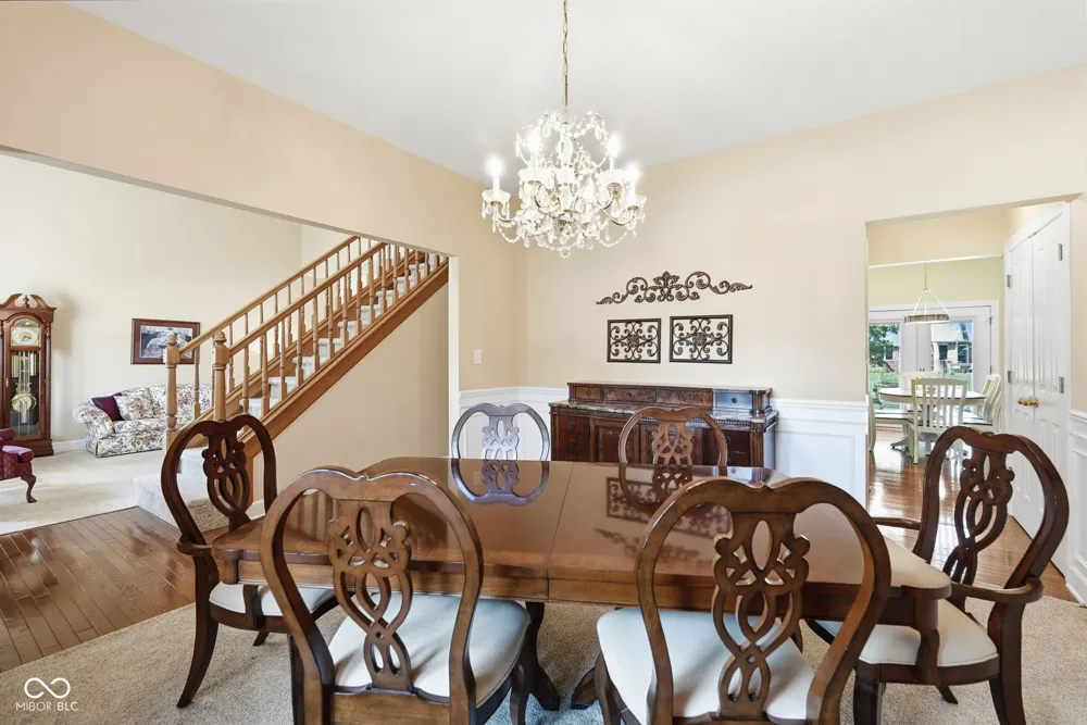 4814 Goldenrain Court Indianapolis, IN 46237