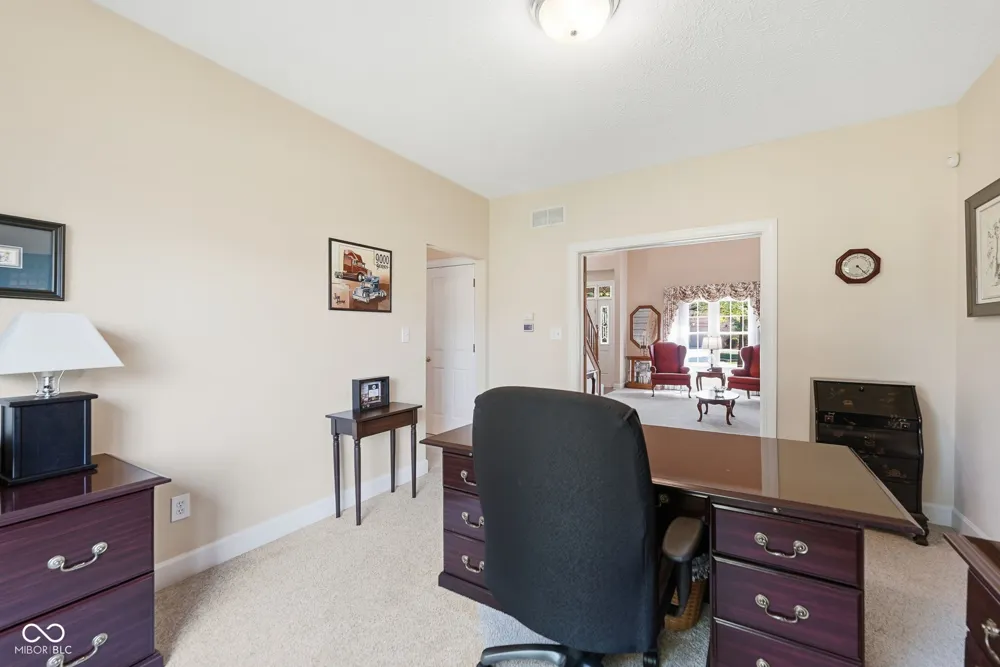 4814 Goldenrain Court Indianapolis, IN 46237