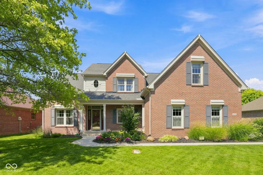 4814 Goldenrain Court Indianapolis, IN 46237