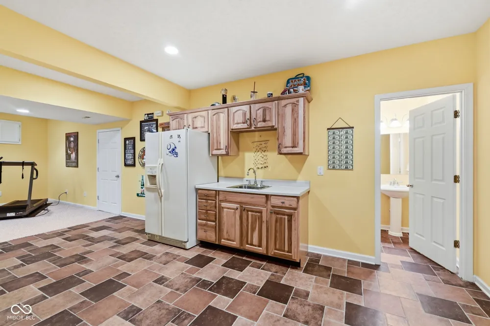 4814 Goldenrain Court Indianapolis, IN 46237
