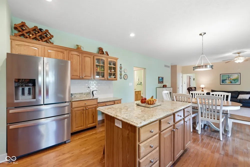 4814 Goldenrain Court Indianapolis, IN 46237
